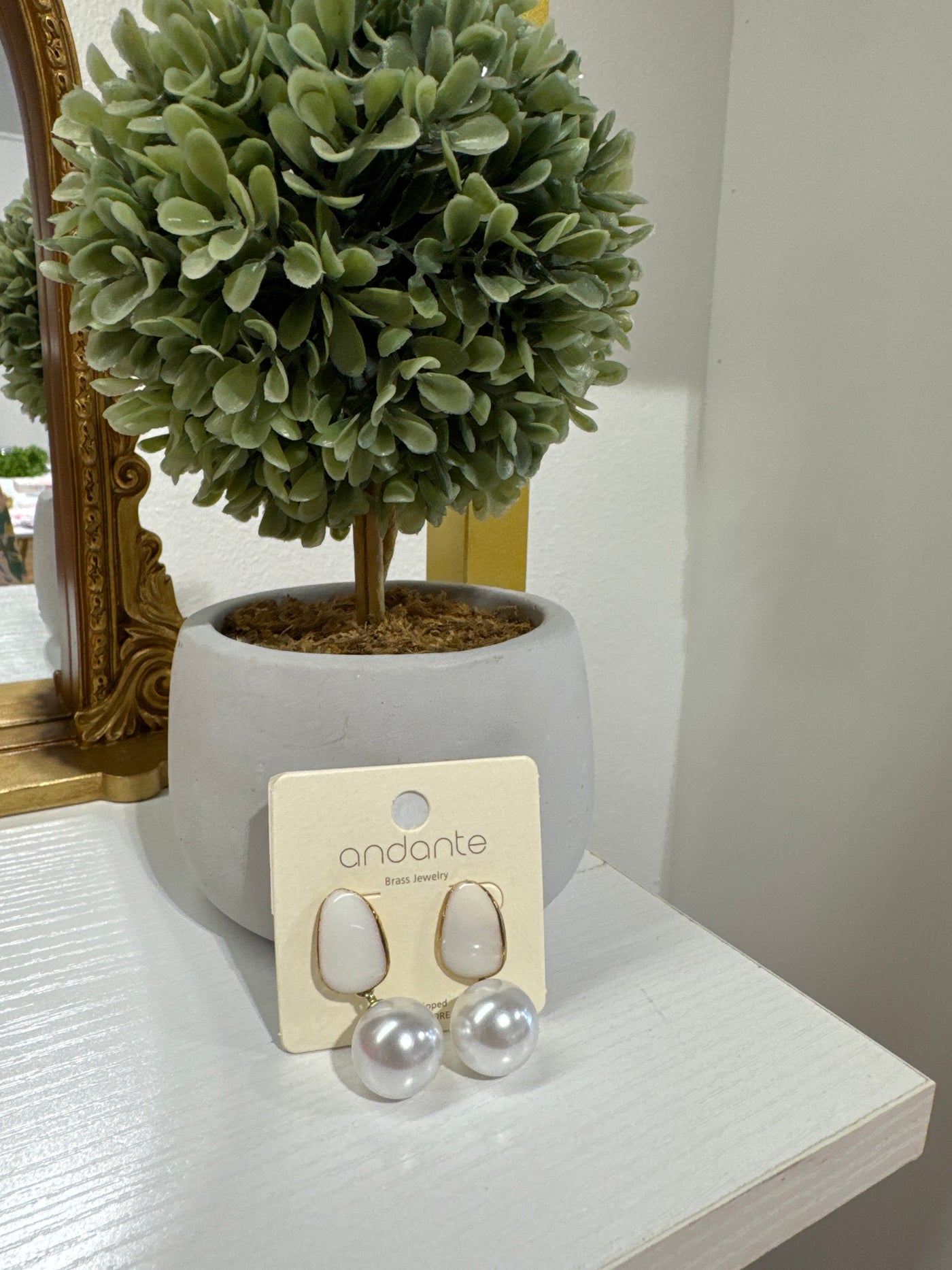 Misty Pearl Earrings