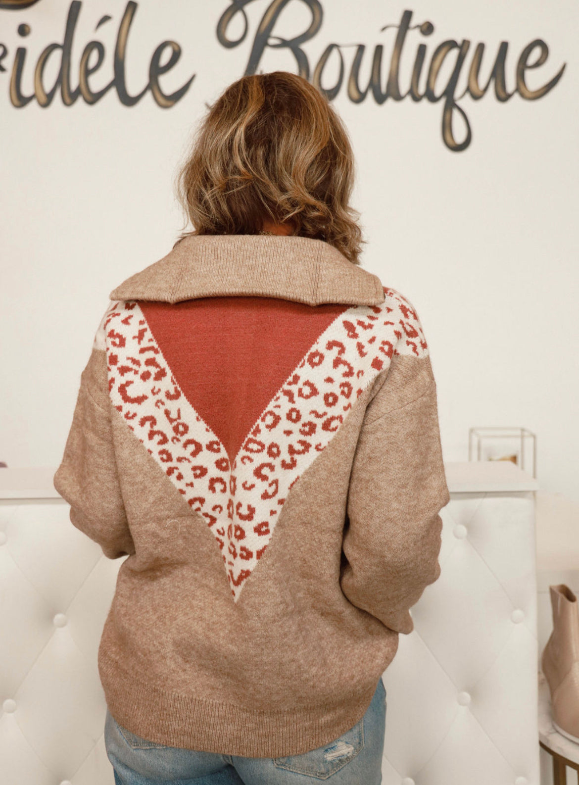 Brick Leopard Pullover