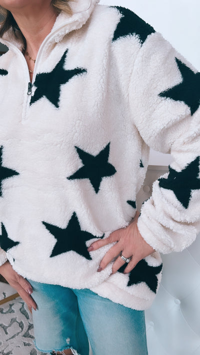 Bold Star Pullover